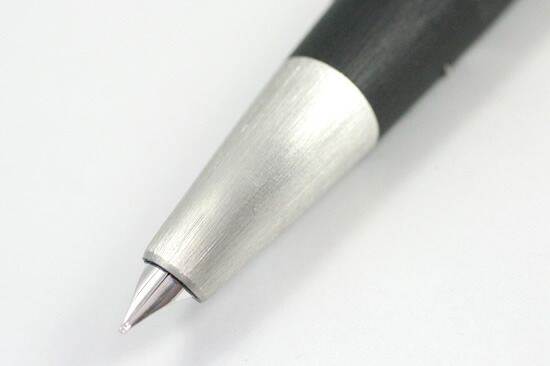LAMY2000万年筆の特徴的なペン先。
