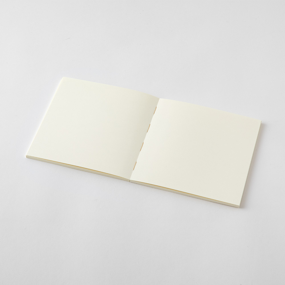 「MD用紙 厚口」は、通常の「MD用紙」よりも、さらに裏抜けしにくく透けにくい約2倍の厚み。