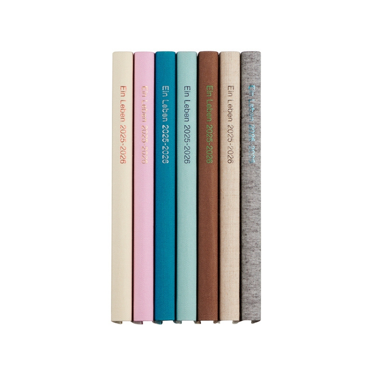 布素材の表紙を守る透明カバー付き。