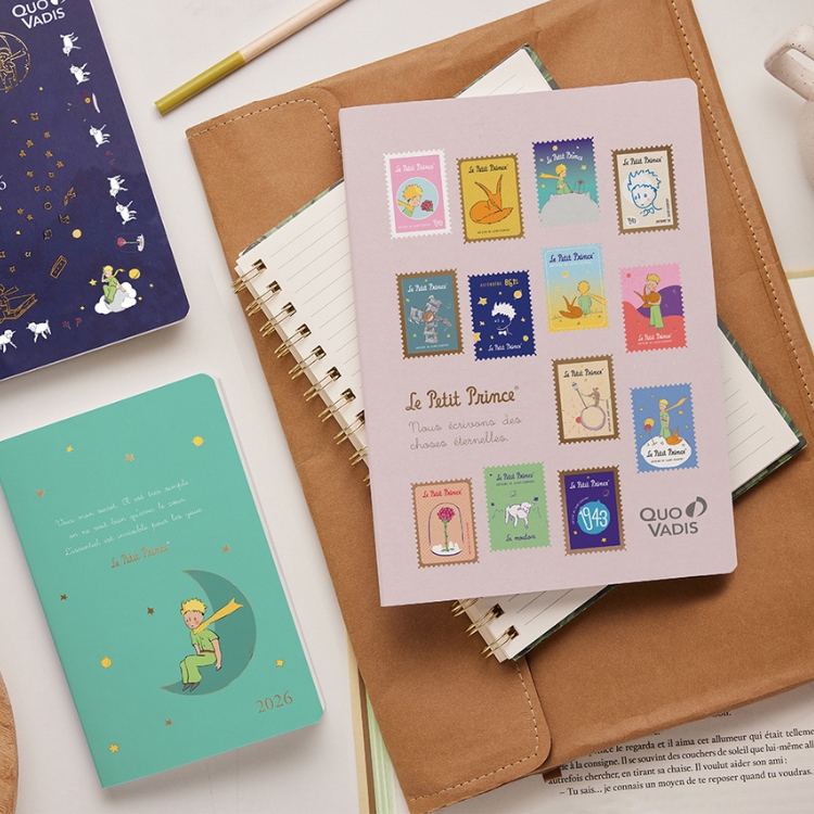 作品中の印象的なシーンを表紙にあしらったノートが日本限定で登場です。