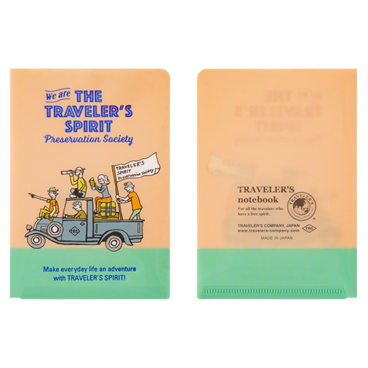 2026年限定デザインのトラベラーズノート パスポートサイズのクリアホルダーです。