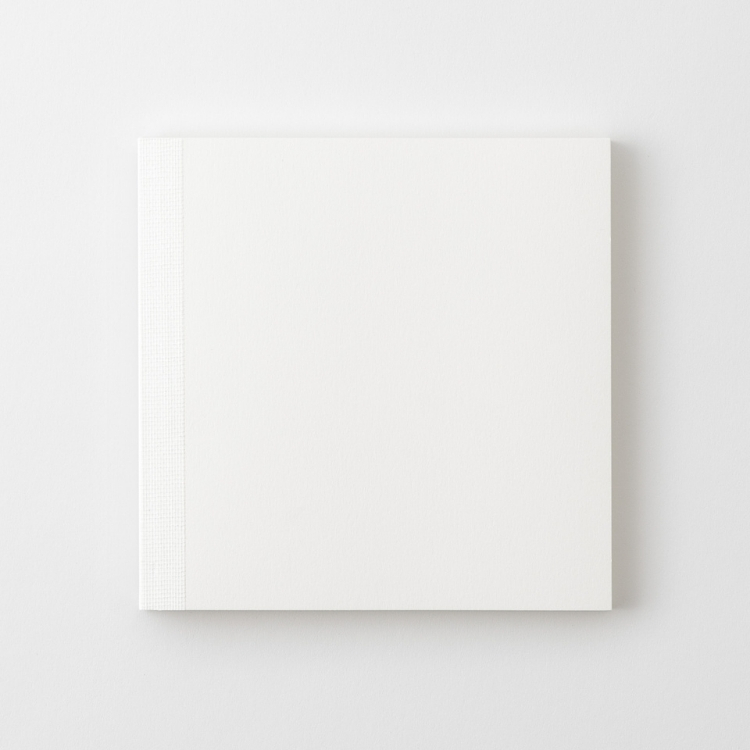 ノートのサイズは、A５とA５スクエアの2種類。