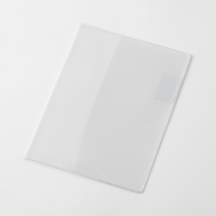 MDノートをやさしく包む、専用のビニールカバーです。