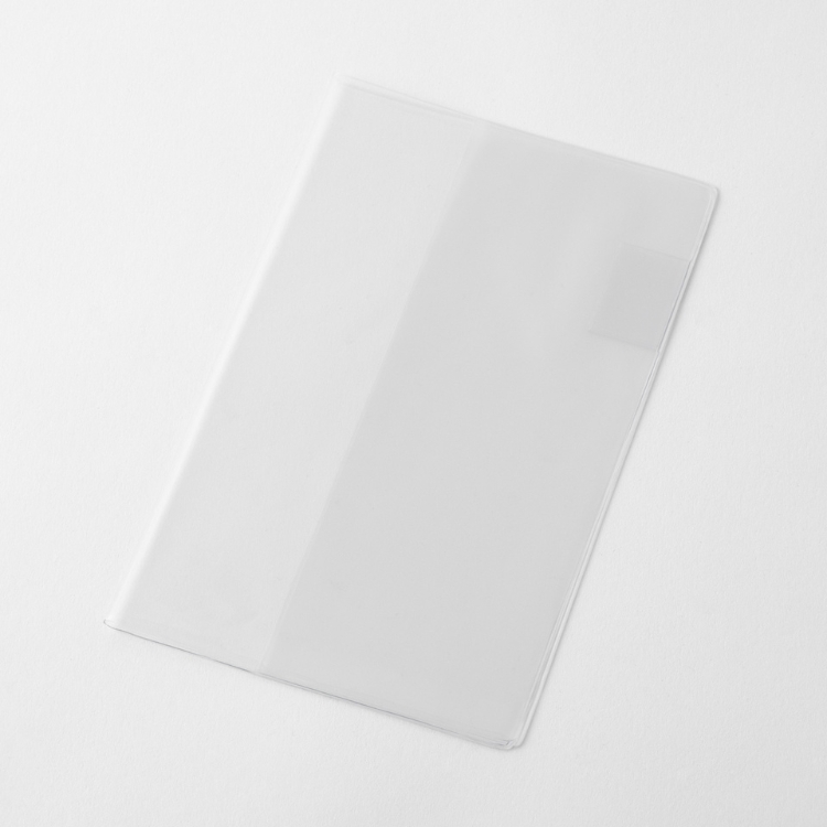 MDノートをやさしく包む、専用のビニールカバーです。