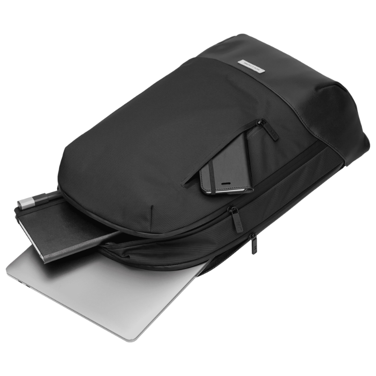 15インチまでのノートＰＣが収納できます。