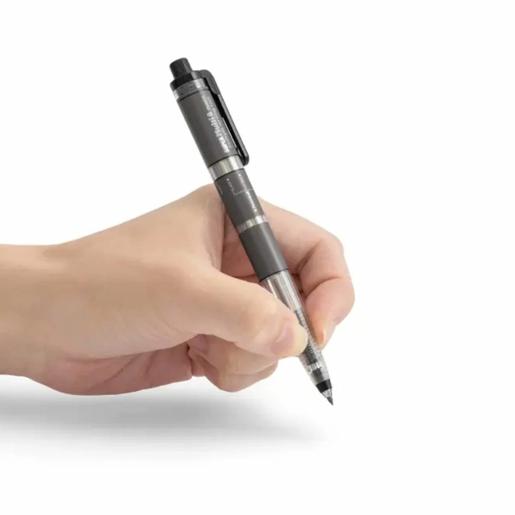 1本に8種の芯を内蔵。