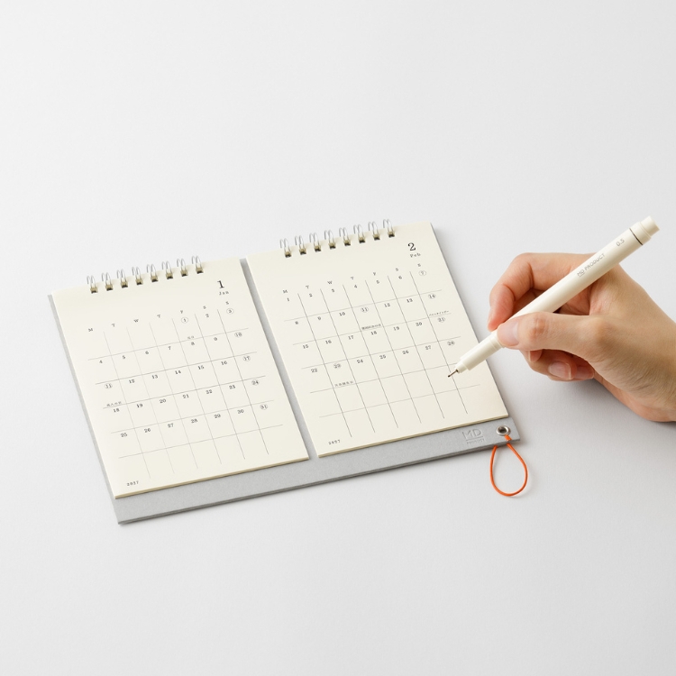 先の予定や目標を2ヵ月間を対にして見渡しやすい、ツインタイプのカレンダーです。